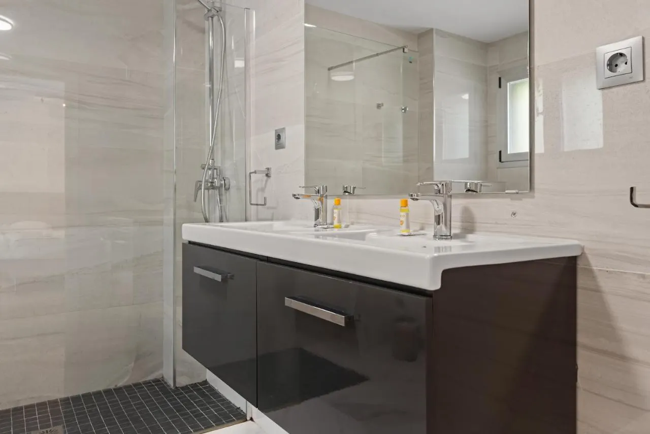 Elegant Apartment By Fuengirola Harbour By Costarentals - Ref 236